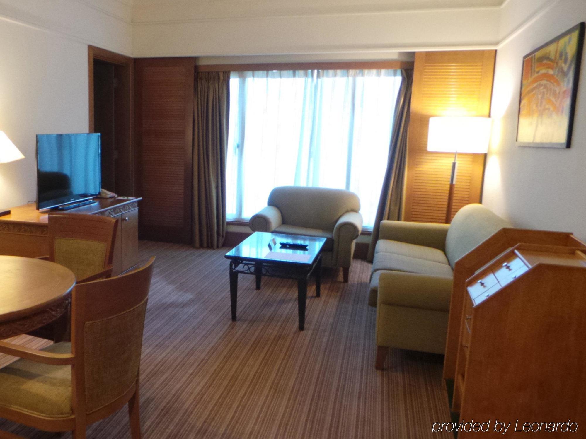 Glenmarie And Golf Hotel